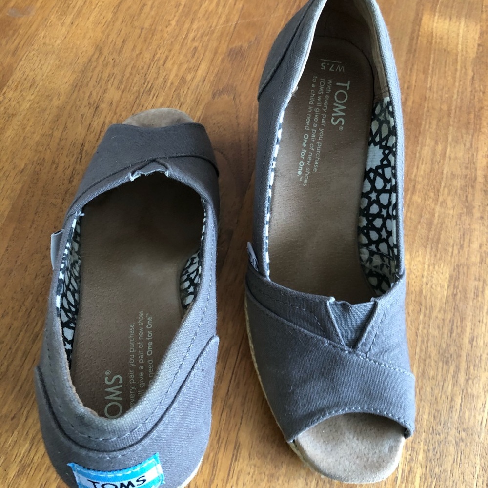 Toms wedge sandals